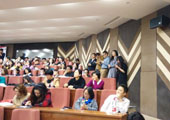 地产金融会议参会人员爆满